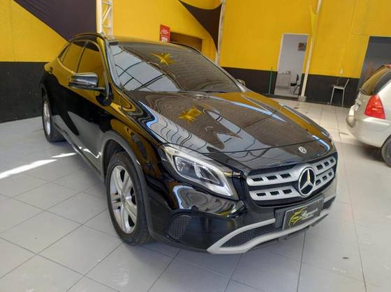 MERCEDES-BENZ GLA 200 1.6 CGI FLEX ADVANCE 7G-DCT MERCEDES-BENZ GLA 200 1.6 CGI FLEX ADVANCE 7G-DCT
